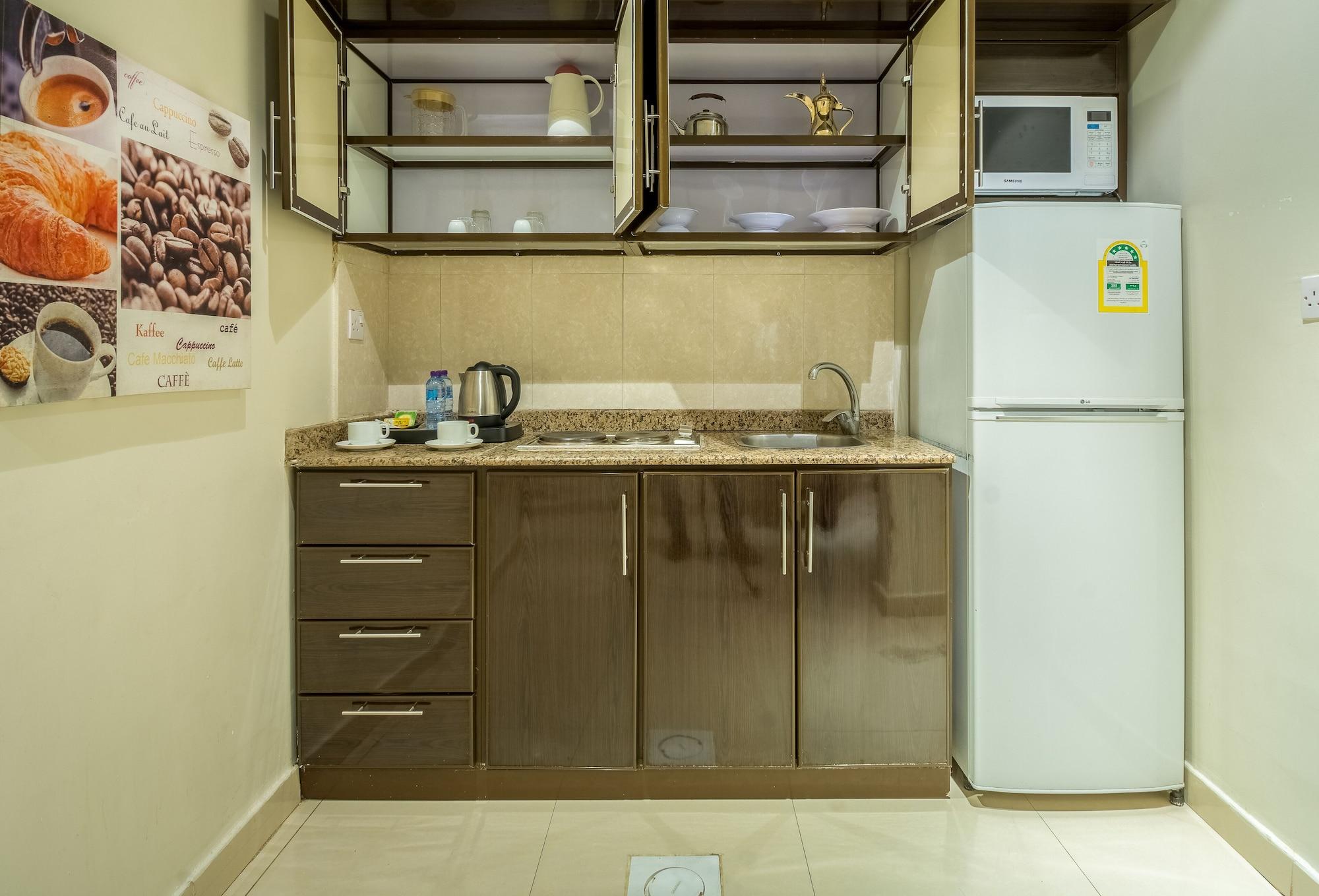 Al Muhaidb Al Takhassosi Abaqrino Riyadh Exteriör bild