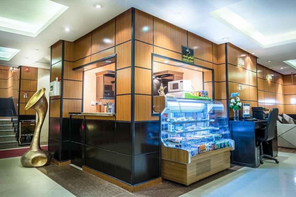 Al Muhaidb Al Takhassosi Abaqrino Riyadh Exteriör bild