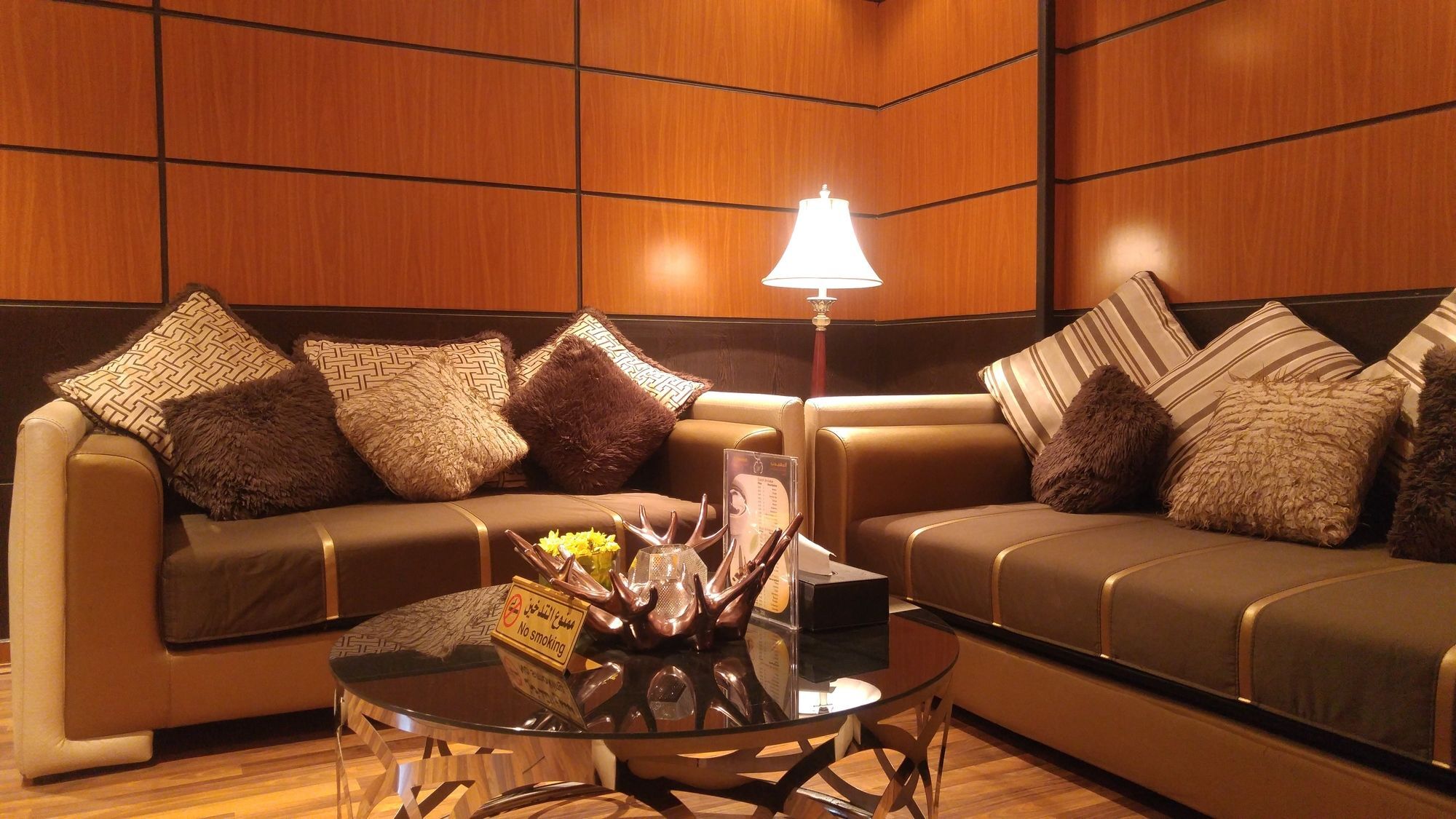 Al Muhaidb Al Takhassosi Abaqrino Riyadh Exteriör bild